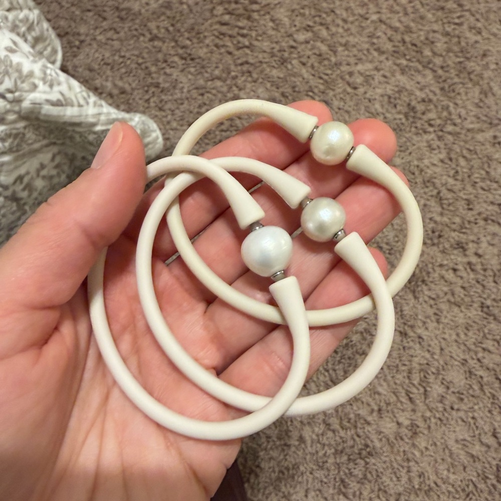Gresham Maui beads
